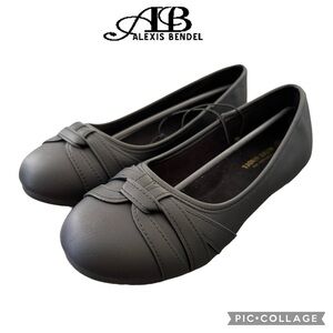 Alexis Bendel black flats comfort cushioned shoes size 6.5 NWT